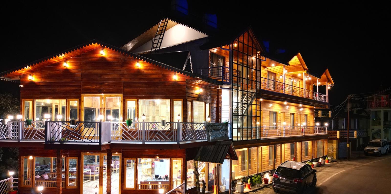 Restaurant and dining area - The Golden Castle